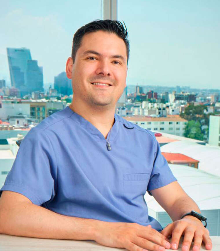 Dr. Fernando Desales